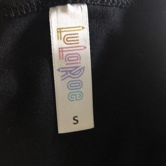 Lularoe Solid Black Long Sleeve T-shirt - Picture 11 of 11